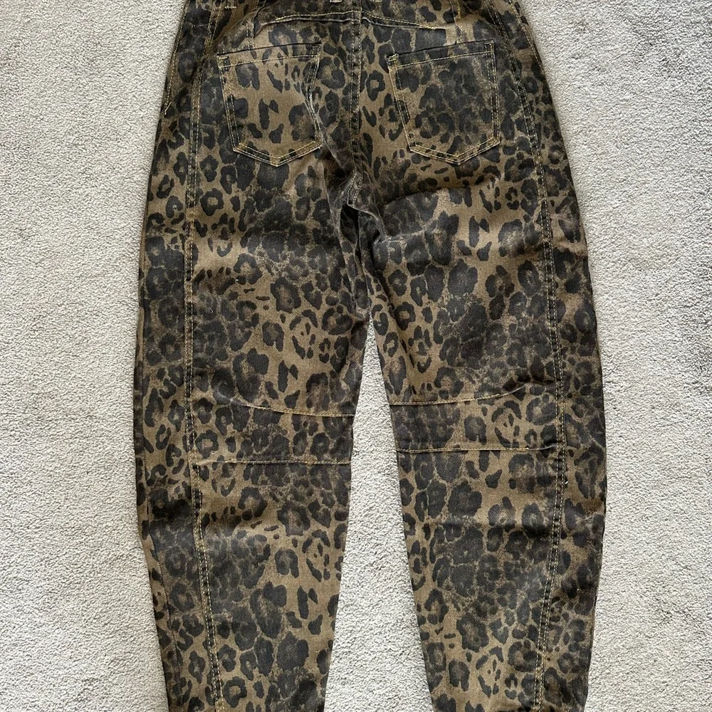 Leopard Print Jeans - Picture 6 of 8